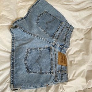 LEVI STRAUSS & CO. Shorts!